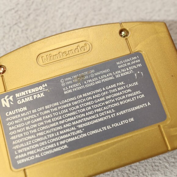 The Legend of Zelda: Majora's Mask - Collector's Edition Holographic N64 - Picture 9 of 9